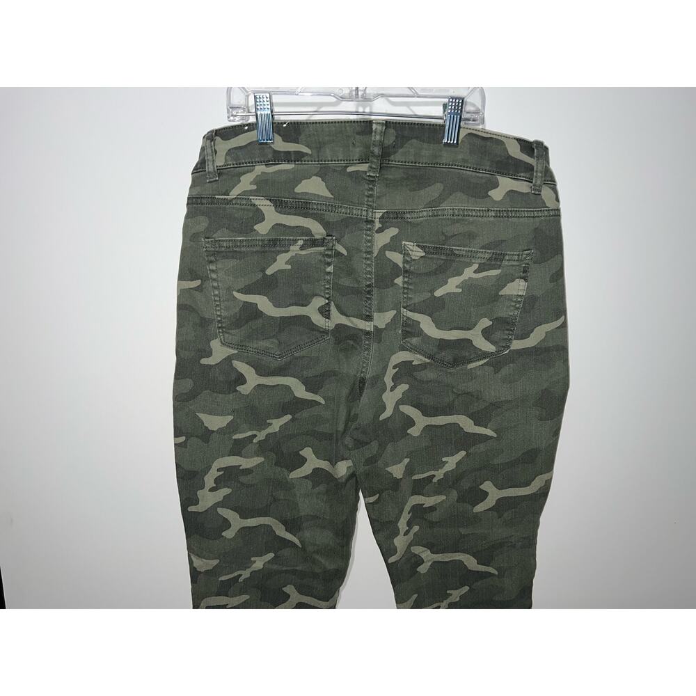 Maurice’s women’s camouflage pants - Picture 5 of 10
